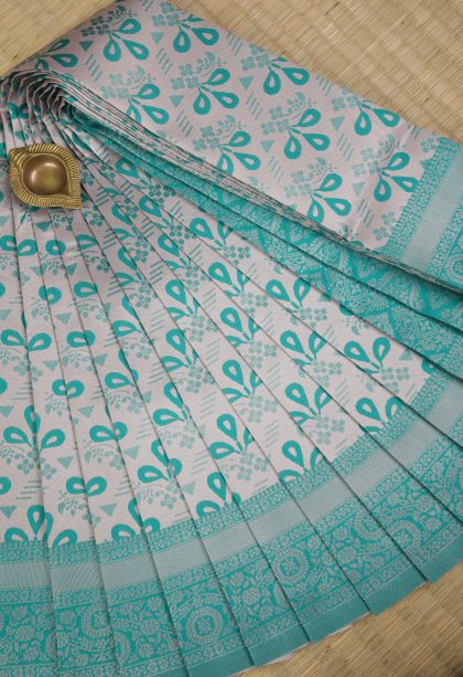 Crepe Pink Visiri Madippu Silk Sarees with Silver Zari Floral Patterns