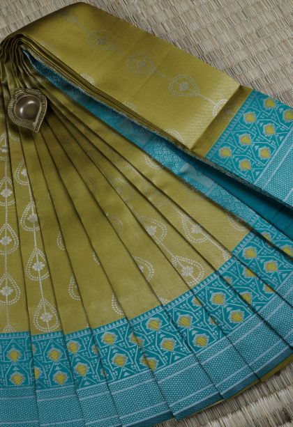 Olive Green Visiri Madippu Silk Sarees with Silver Zari Floral Patterns