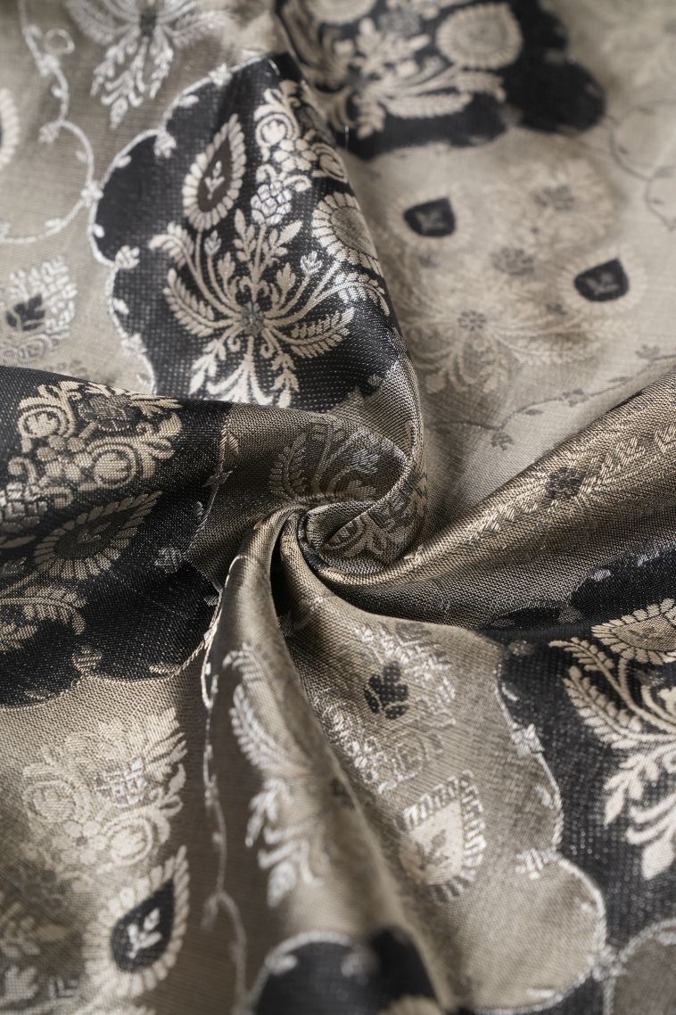 Gray Black Kanchipuram Silk Sarees with Gold And Silver Zari Floral Patterns view 4