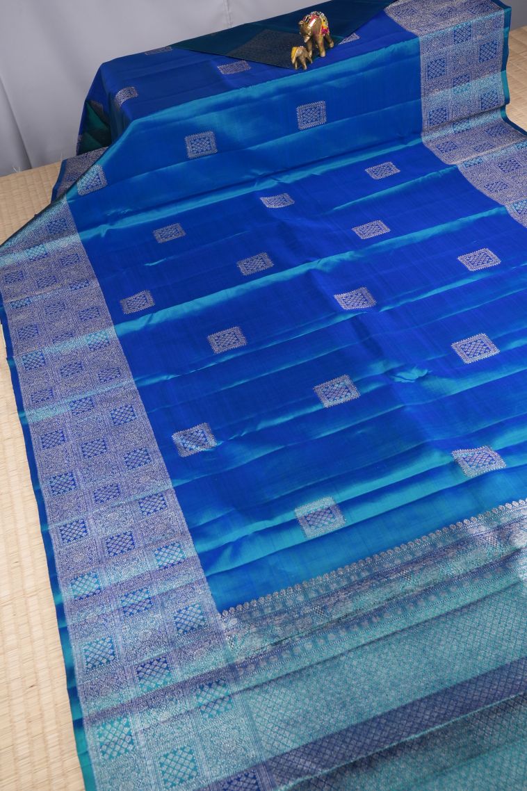 Peacock Blue Kanchipuram Silk Sarees with Silver Zari Buttis (small Dots Or Motifs) view 2