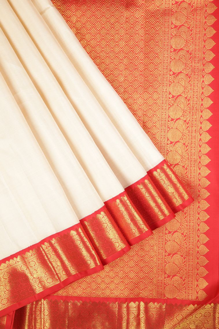 Cream White Kanchipuram Silk Sarees with Without Zari Zari Plain view 1