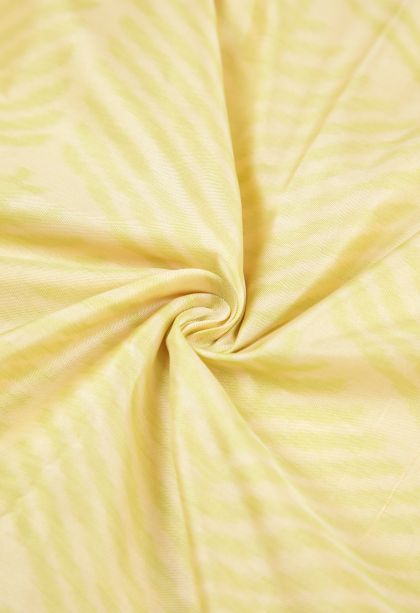 Cream White Soft Silk Sarees with Without Zari Zari Geometric Shapes