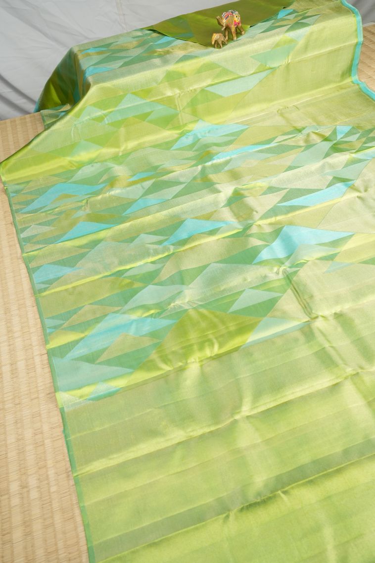 Chartreuse Green Kanchipuram Silk Sarees with Gold Zari Geometric Shapes view 2
