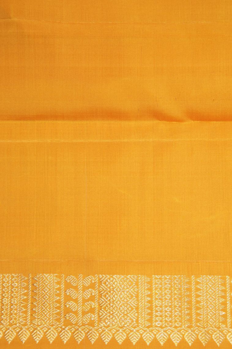 Crepe Pink Kanchipuram Silk Sarees with Gold Zari Buttis (small Dots Or Motifs) view 3