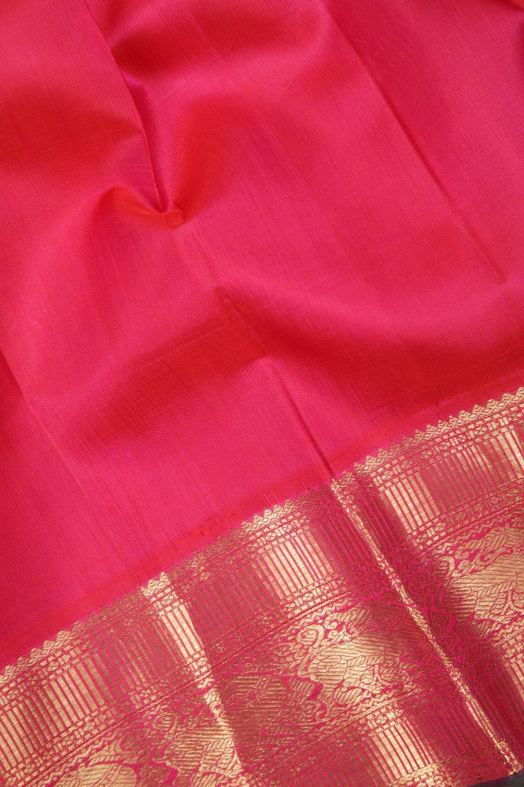 Cream White Kanchipuram Silk Sarees with Gold Zari Checks view 3