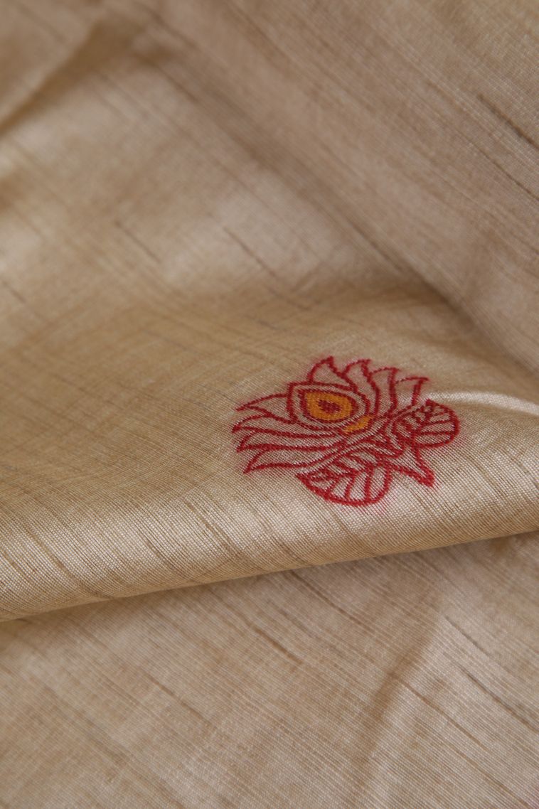 Cream White Tussar Saree with Without Zari Zari Floral Patterns view 4