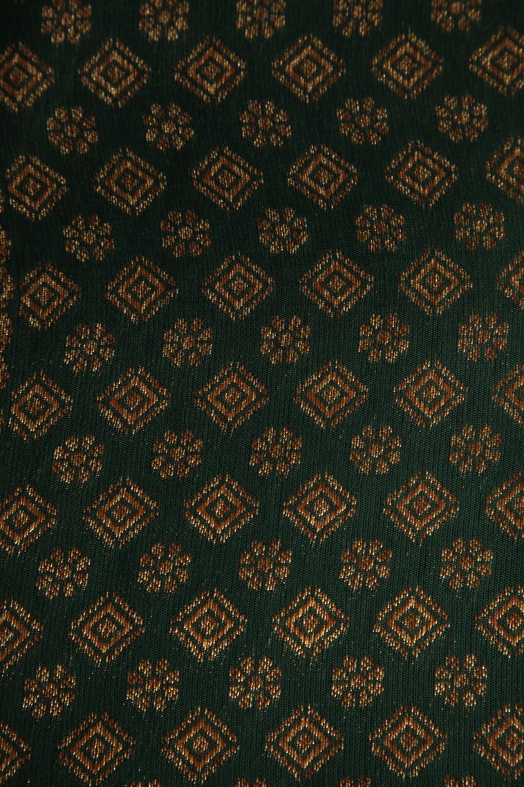 Bottle Green Banaras Sarees with Gold Zari Plain view 3