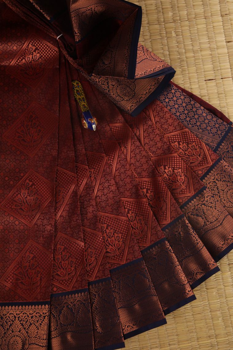 Currant Red Visiri Madippu Silk Sarees with Copper Zari Geometric Shapes view 1