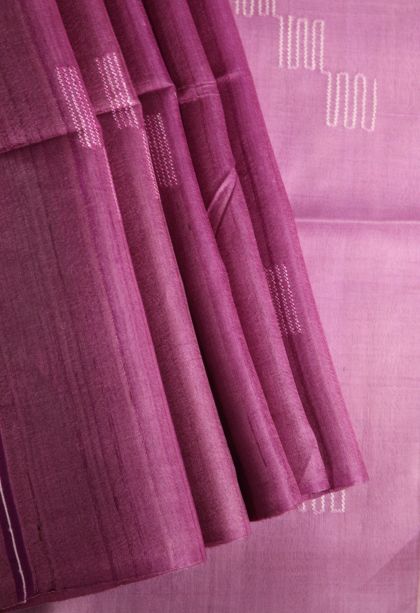 Magenta Purple Jute Sarees with Without Zari Zari Geometric Shapes