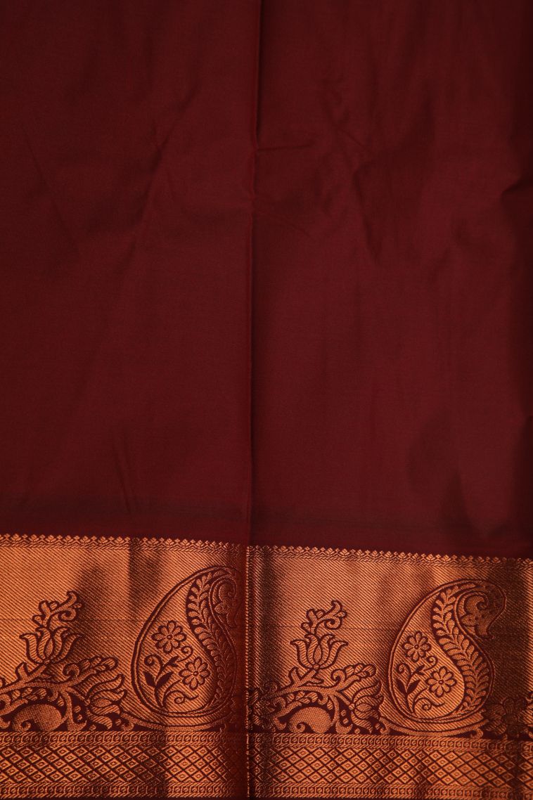 Honey Orange Visiri Madippu Silk Sarees with Copper Zari Floral Patterns view 3