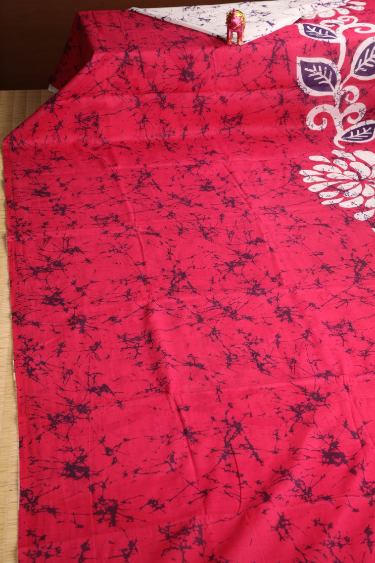 Hot Pink Cotton Sarees with Without Zari Zari Floral Patterns view 2