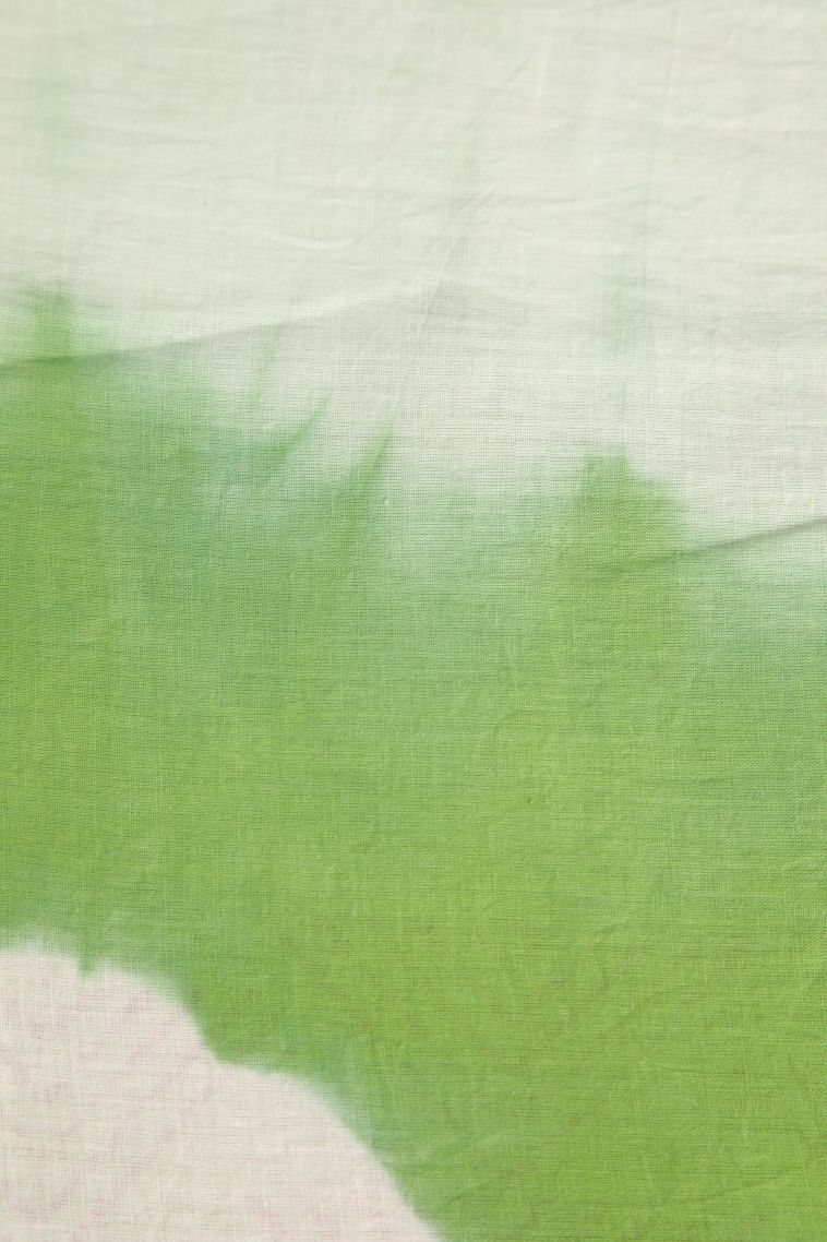 Olive Green Cotton Sarees with Without Zari Zari Geometric Shapes view 3