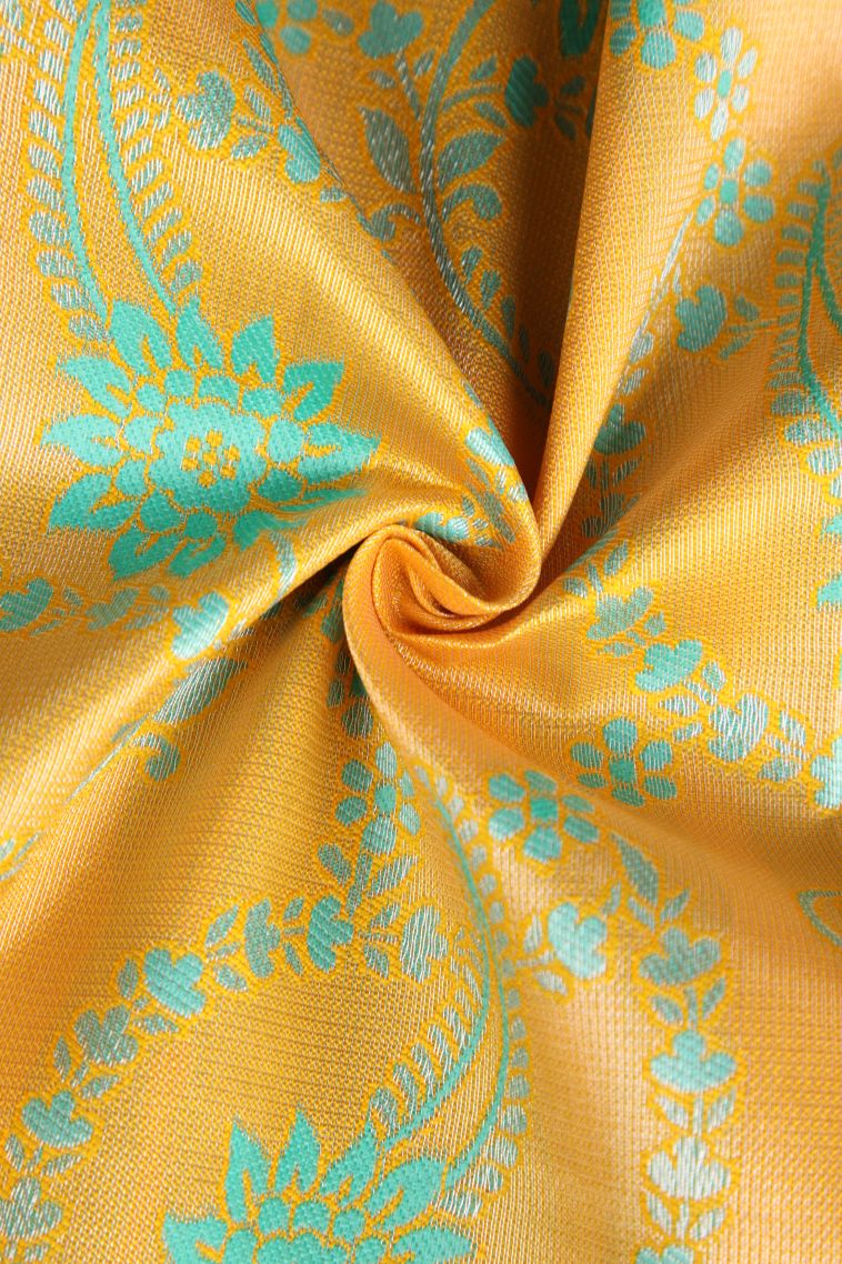 Lemon Yellow Visiri Madippu Silk Sarees with Silver Zari Floral Patterns view 4