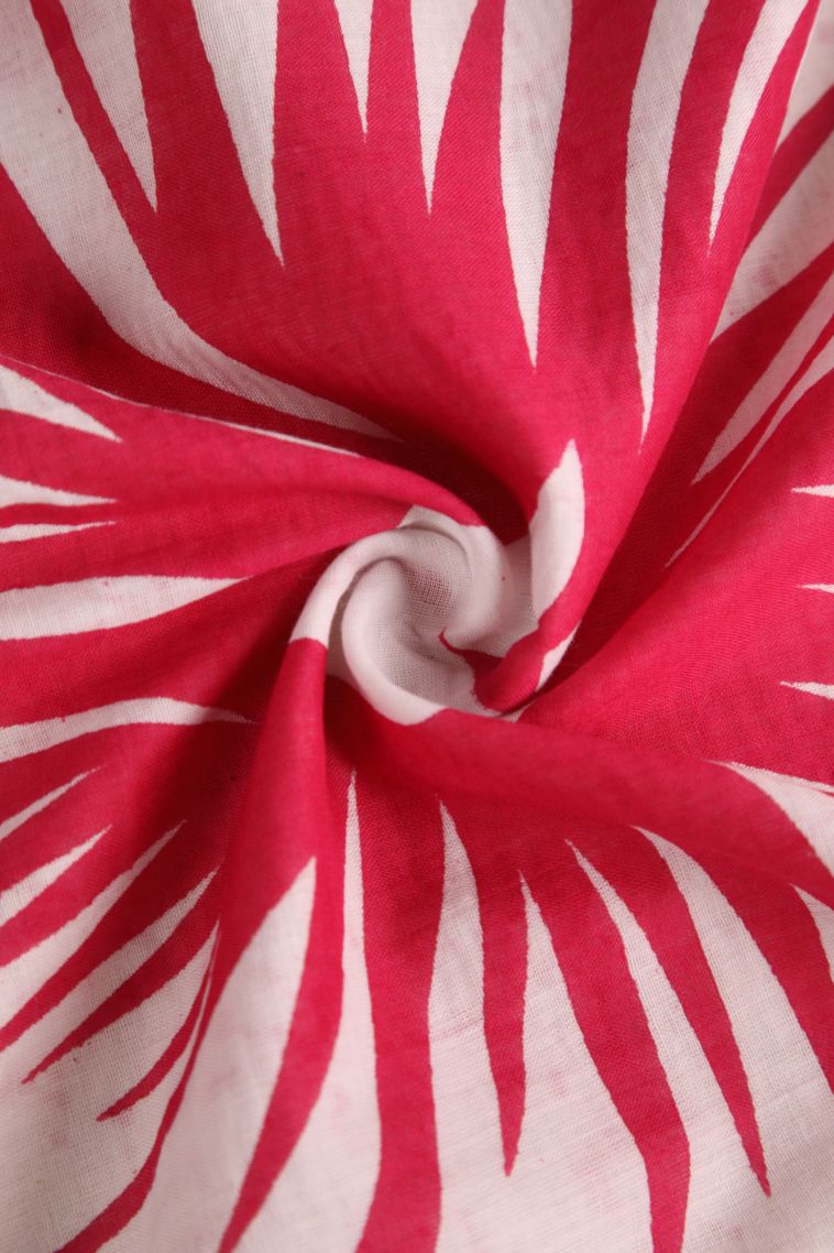 Strawberry Pink Cotton Sarees with Without Zari Zari Floral Patterns view 4