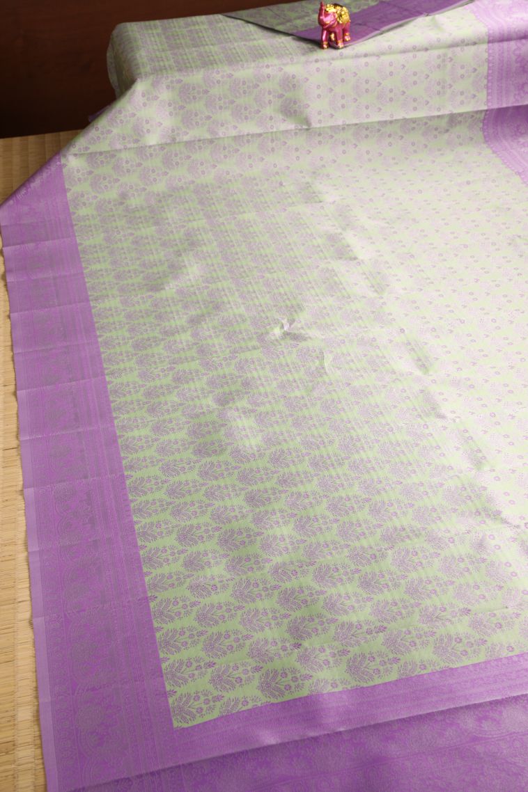 Snow White Visiri Madippu Silk Sarees with Silver Zari Floral Patterns view 2