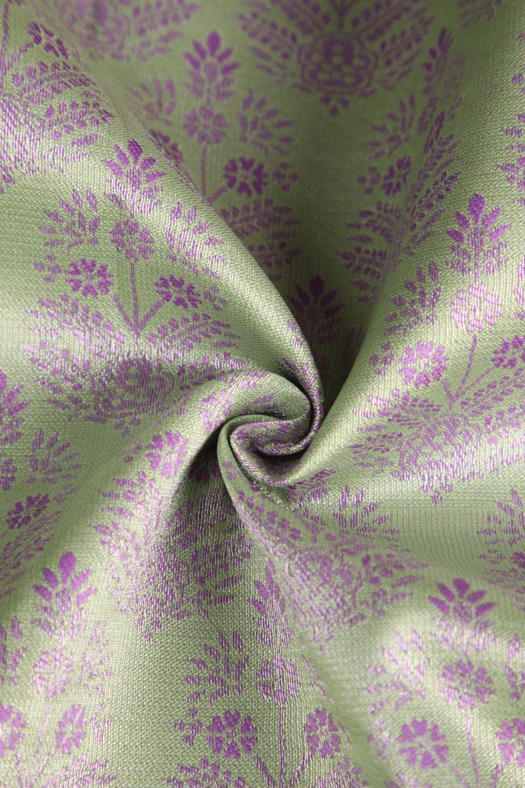 Snow White Visiri Madippu Silk Sarees with Silver Zari Floral Patterns view 4