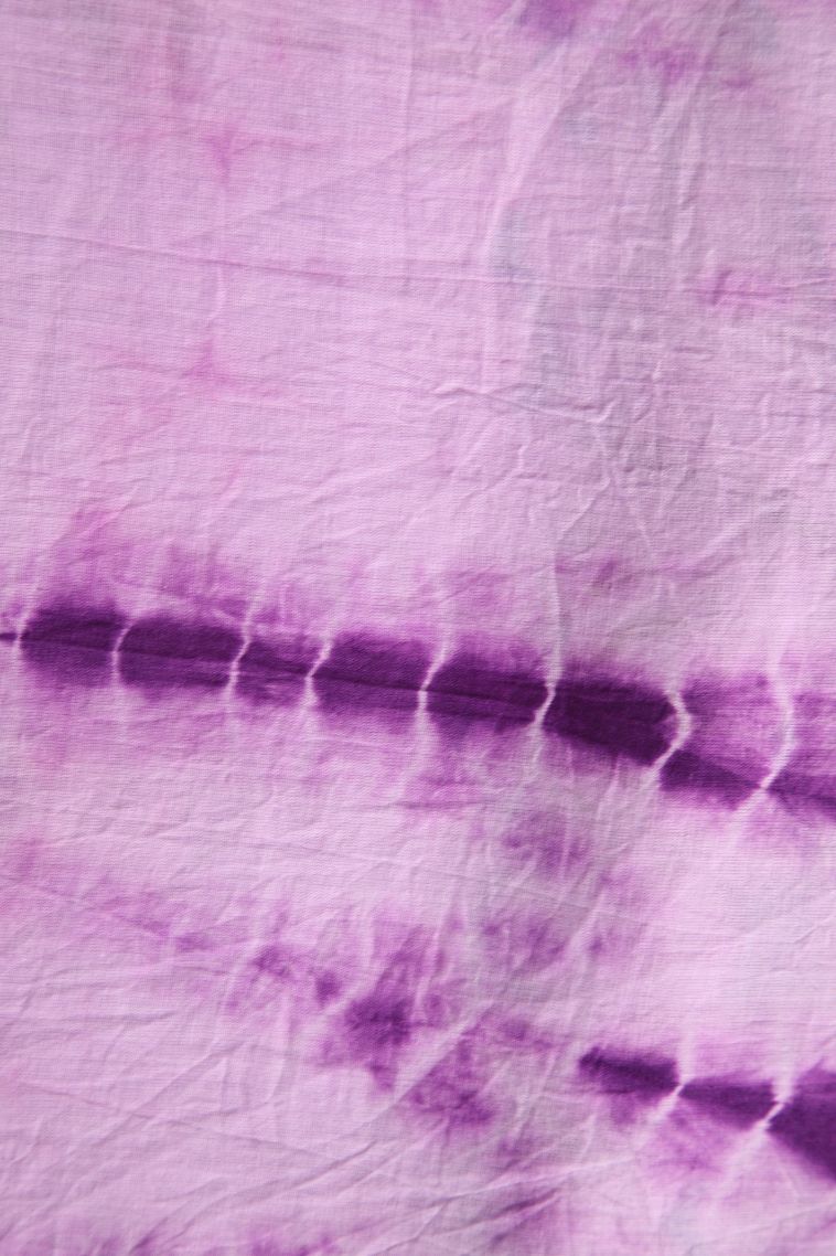 Lavender Purple Cotton Sarees with Without Zari Zari Floral Patterns view 3