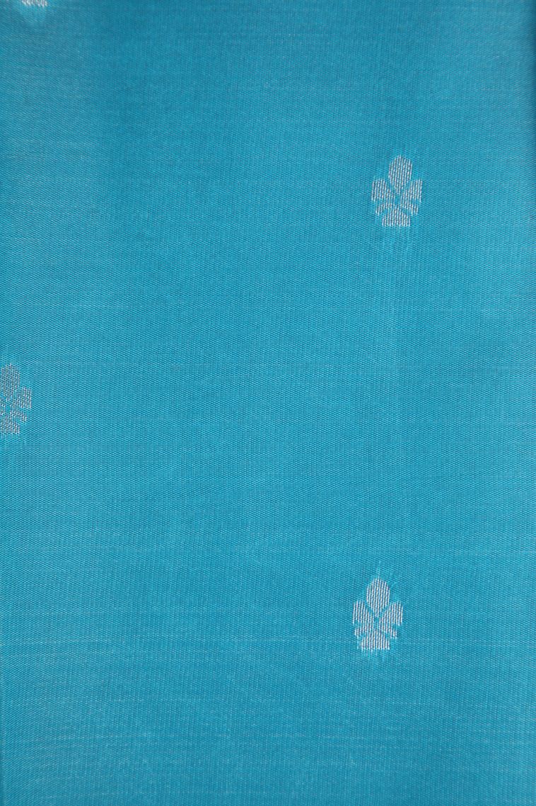 Arctic Blue Visiri Madippu Silk Sarees with Silver Zari Floral Patterns view 3