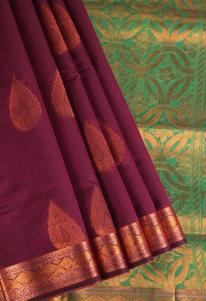 Magenta Purple Silk Cotton with Gold Zari Thilagam Puttas