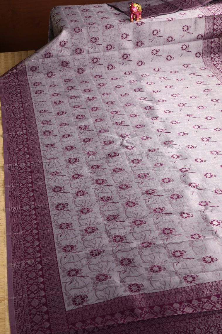 Grape Purple Visiri Madippu Silk Sarees with Silver Zari Floral Patterns view 2
