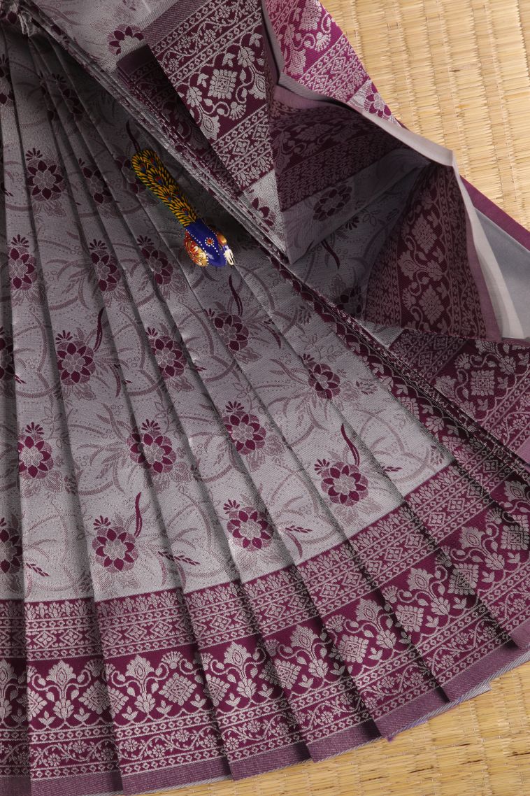 Grape Purple Visiri Madippu Silk Sarees with Silver Zari Floral Patterns view 1
