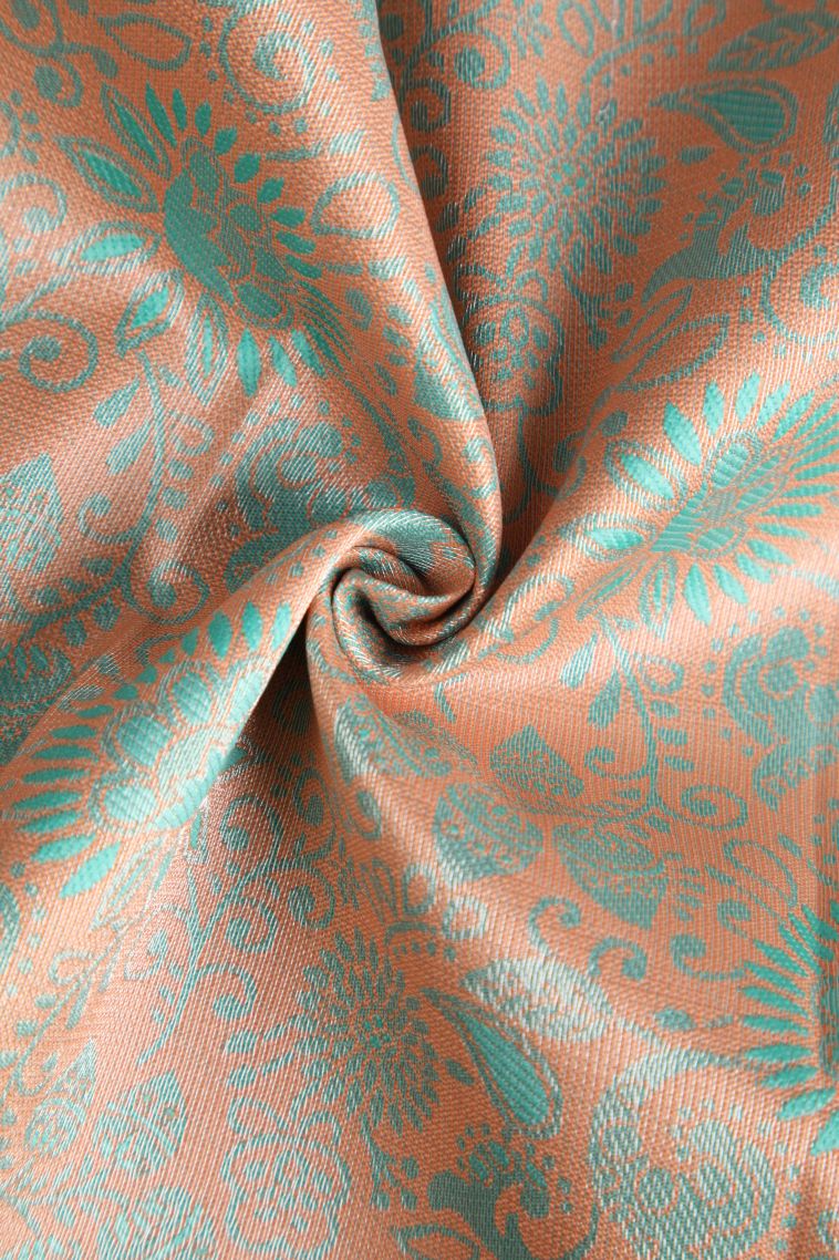 Coconut White Visiri Madippu Silk Sarees with Silver Zari Floral Patterns view 4