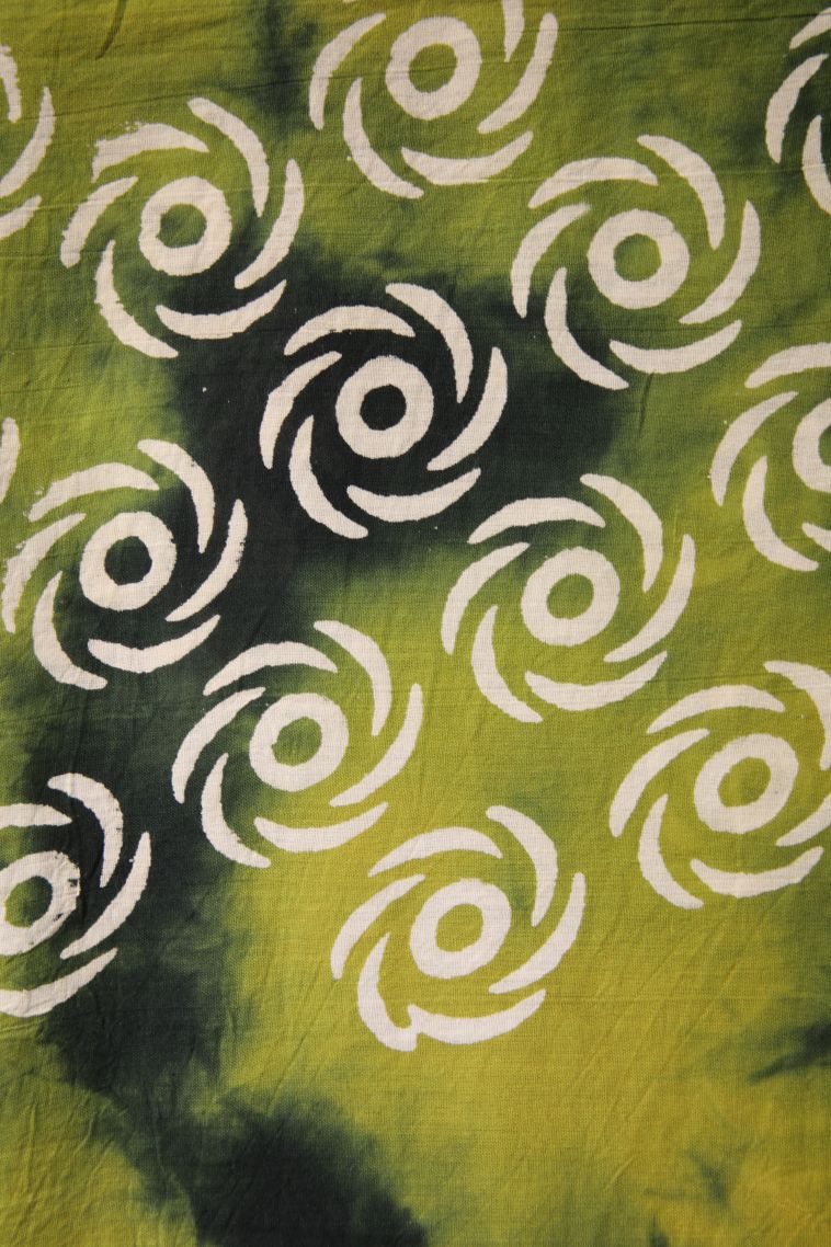 Lime Green Cotton Sarees with Without Zari Zari Floral Patterns view 3