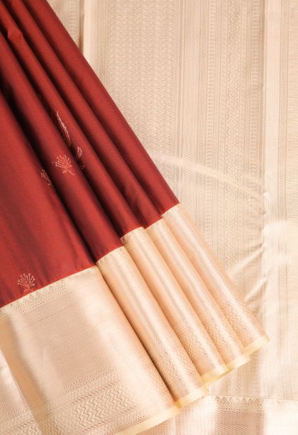 Apple Red Apoorva Silk Sarees with Gold Zari Floral Puttas