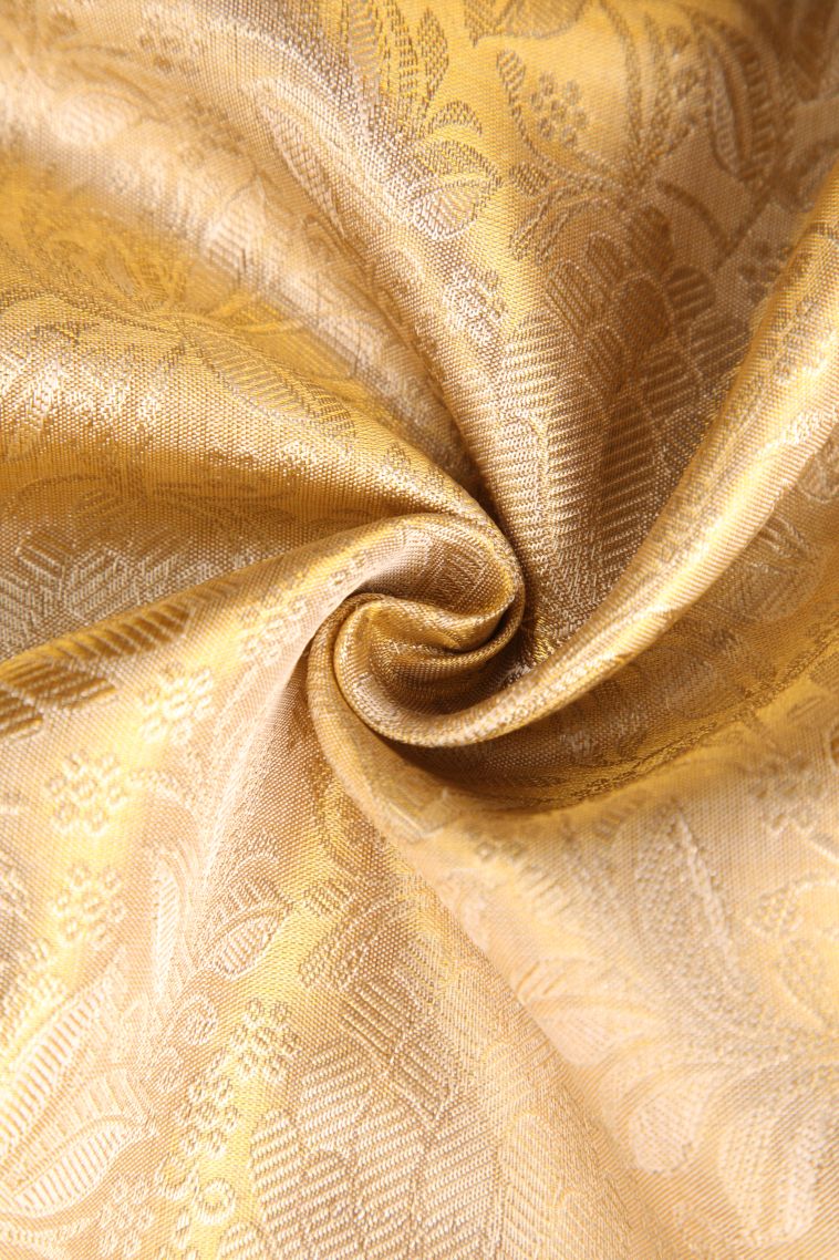 Cream White Kanchipuram Silk Sarees with Gold Zari Floral Patterns view 4