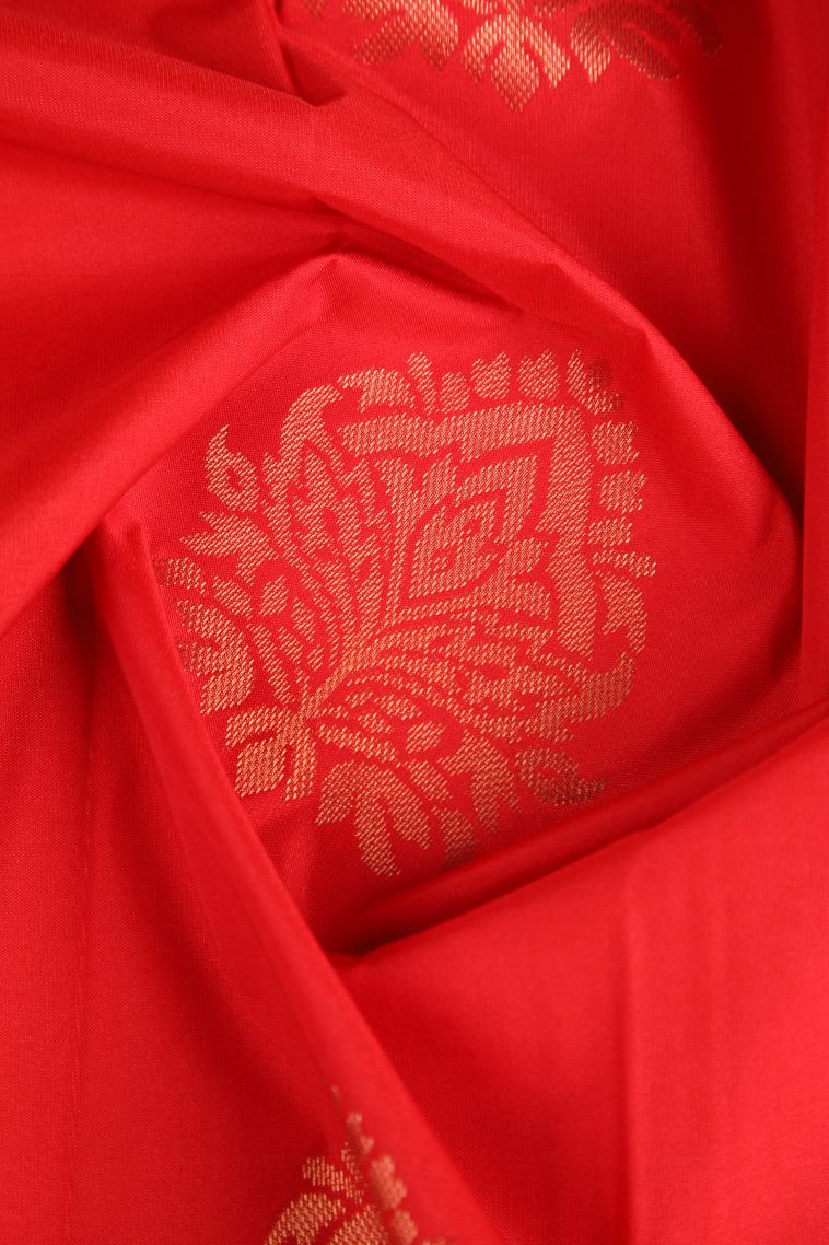 Rose  Red Visiri Madippu Silk Sarees with Copper Zari Floral Patterns view 4
