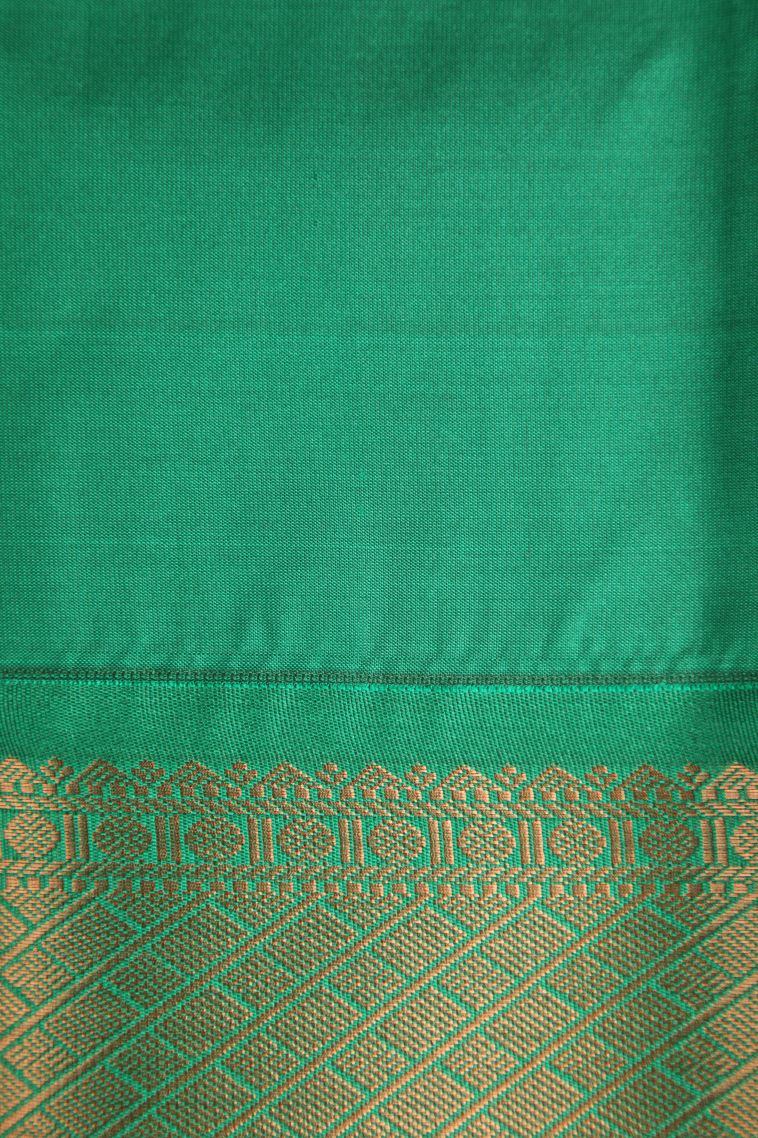 Pickle Green Visiri Madippu Silk Sarees with Silver Zari Floral Patterns view 3