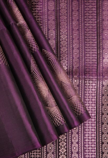 Sangria Purple Soft Silk Saree with Gold Zari Thilagam Puttas