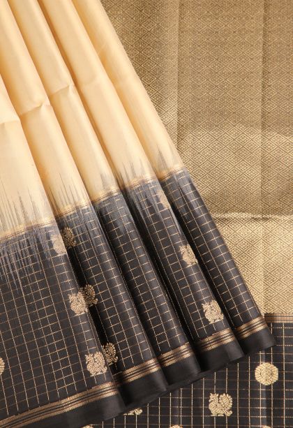 Cream White Soft Silk Saree with Gold Zari Floral Puttas