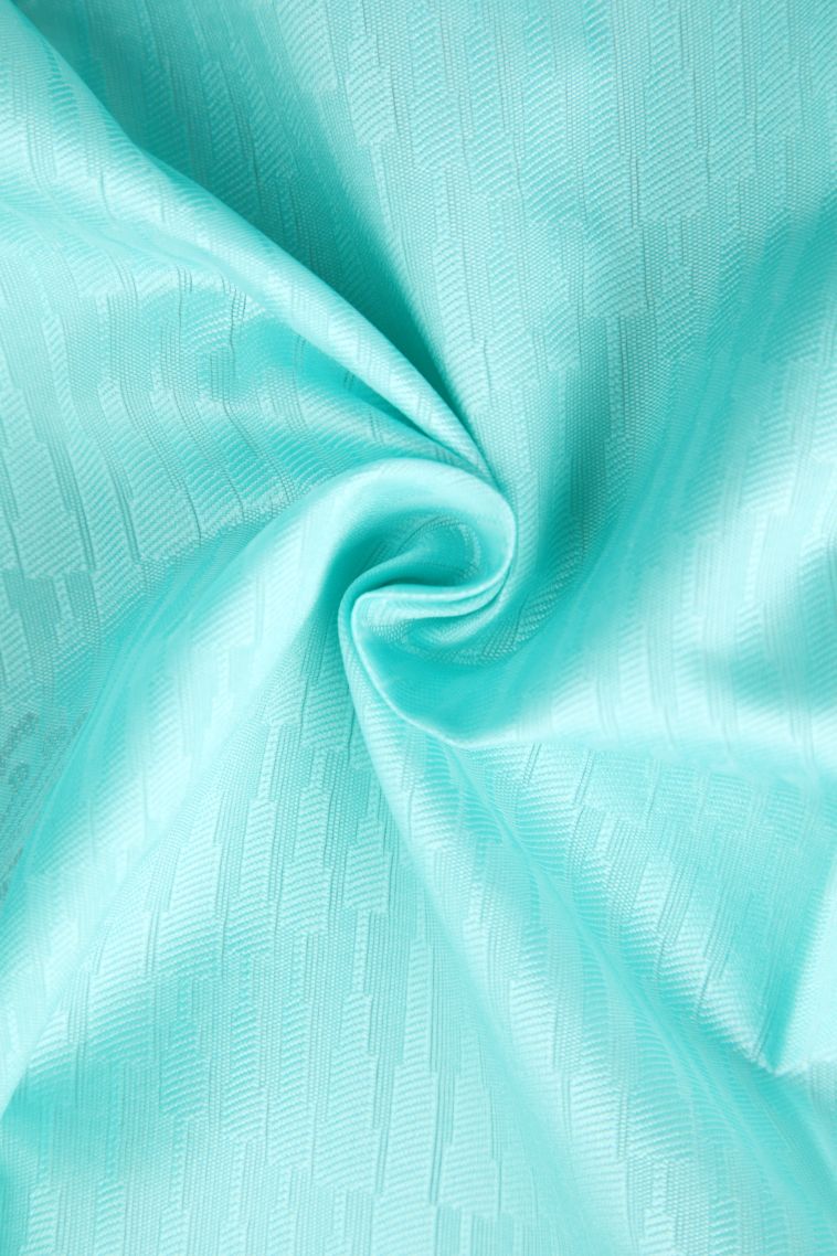 Arctic Blue Visiri Madippu Silk Sarees with Silver Zari Floral Patterns view 4