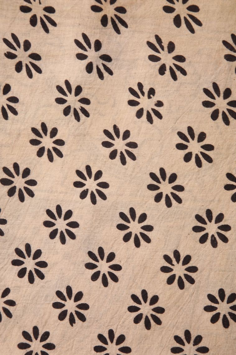 Vanilla Custard Yellow Kalamkari with Without Zari Zari Floral Patterns view 3