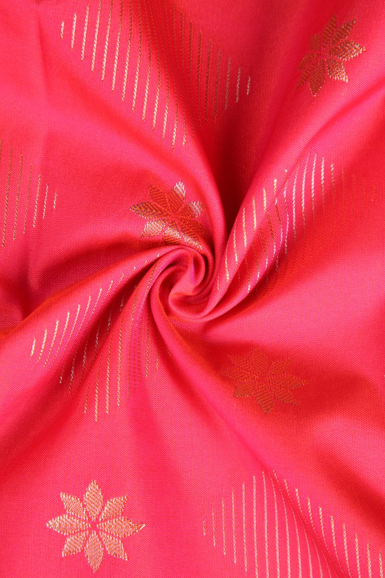 Punch Pink Visiri Madippu Silk Sarees with Gold And Silver Zari Floral Puttas view 4