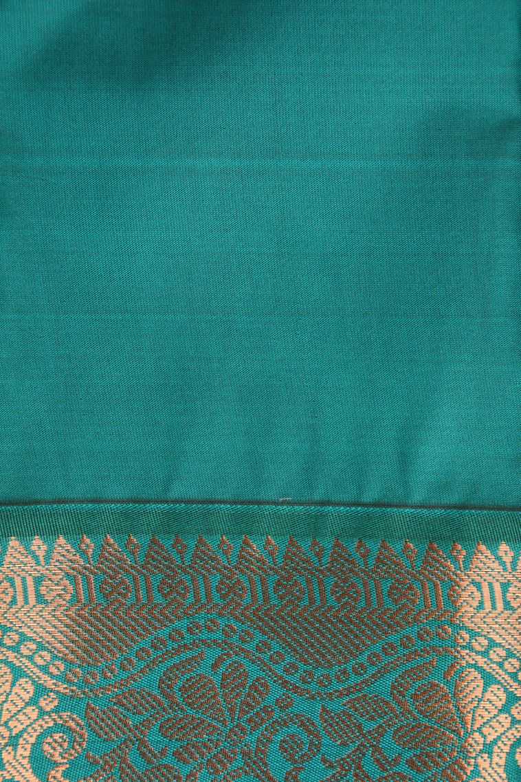 Cream White Visiri Madippu Silk Sarees with Copper Zari Rain Drops Mottif view 3