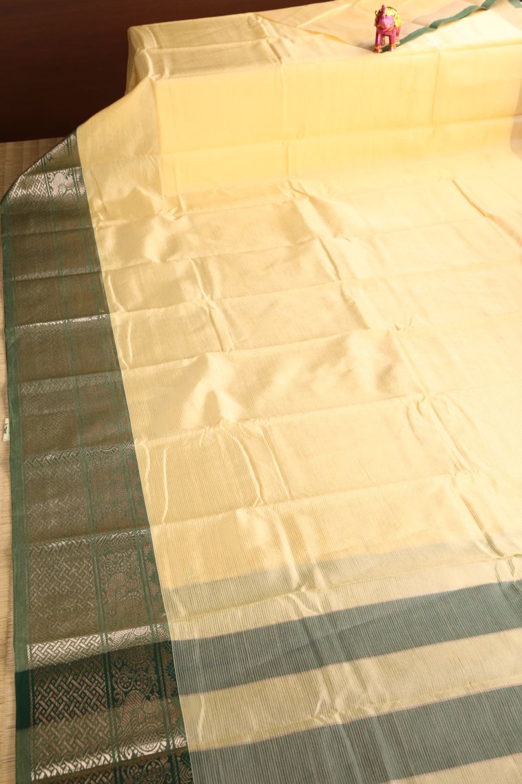 Beige Yellow Cotton Sarees with Gold Zari Plain view 2