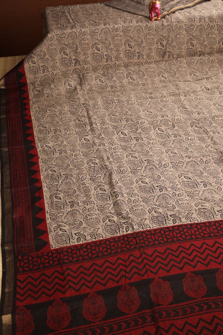 Vanilla Custard Yellow Chanderi Cotton Sarees with Gold Zari Floral Patterns view 2