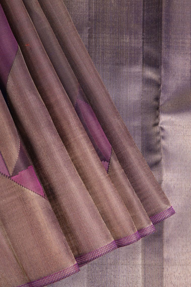 Grape Purple Kanchipuram Silk Sarees with Gold Zari Geometric Shapes view 1