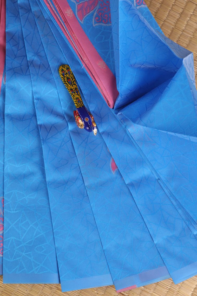 Daffane Blue Visiri Madippu Silk Sarees with Silver Zari Floral Patterns view 1