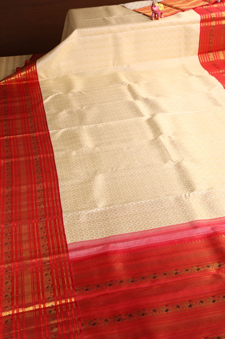 Cream White Kanchipuram Silk Sarees with Gold Zari Floral Patterns view 2