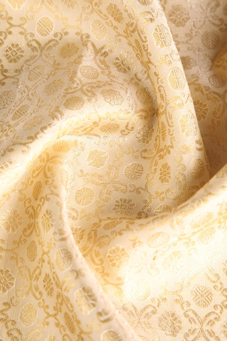 Cream White Kanchipuram Silk Sarees with Gold Zari Floral Patterns view 4