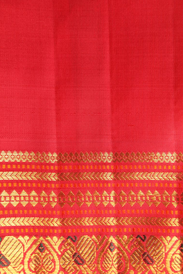 Cream White Kanchipuram Silk Sarees with Gold Zari Floral Patterns view 3