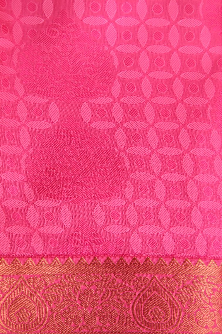 Magenta  Pink Visiri Madippu Silk Sarees with Copper Zari Leaf Pattern view 3