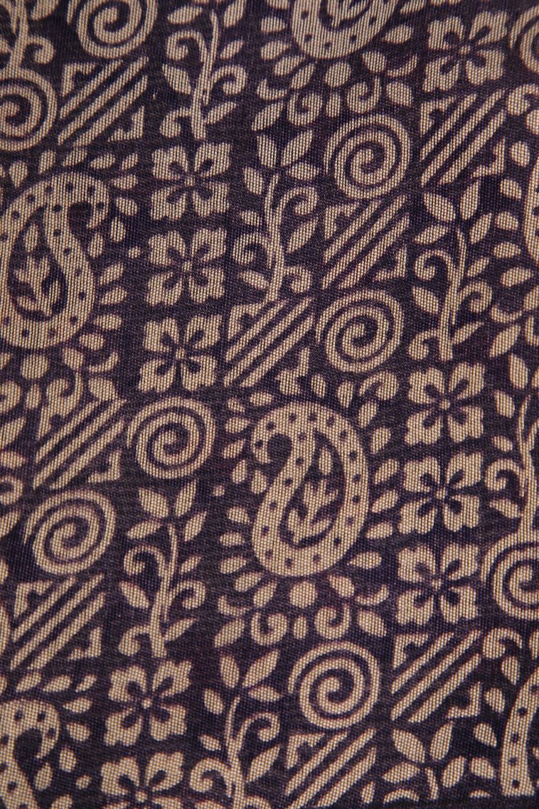 Lemonade Pink Chanderi Cotton Sarees with Gold Zari Floral Patterns view 3