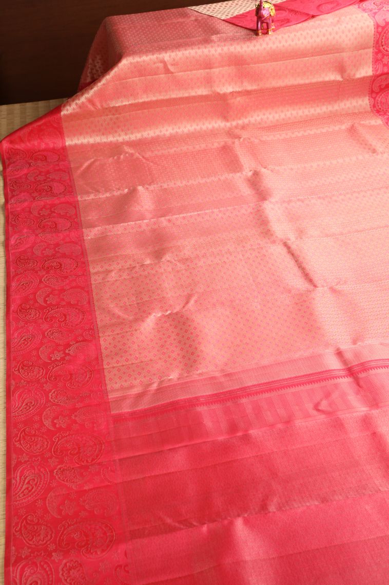 Salmon Pink Kanchipuram Silk Sarees with Gold Zari Geometric Shapes view 2
