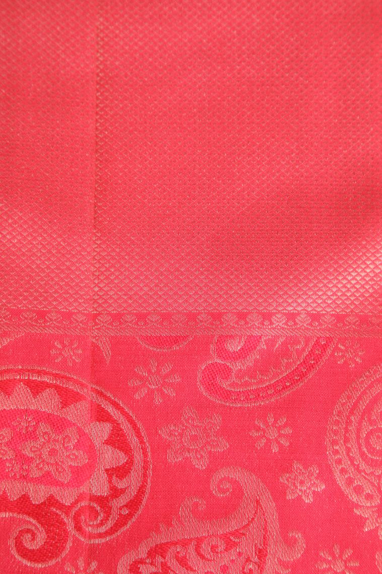 Salmon Pink Kanchipuram Silk Sarees with Gold Zari Geometric Shapes view 3