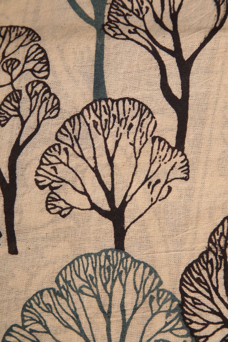 Daffane Blue Kalamkari with Without Zari Zari Floral Patterns view 3