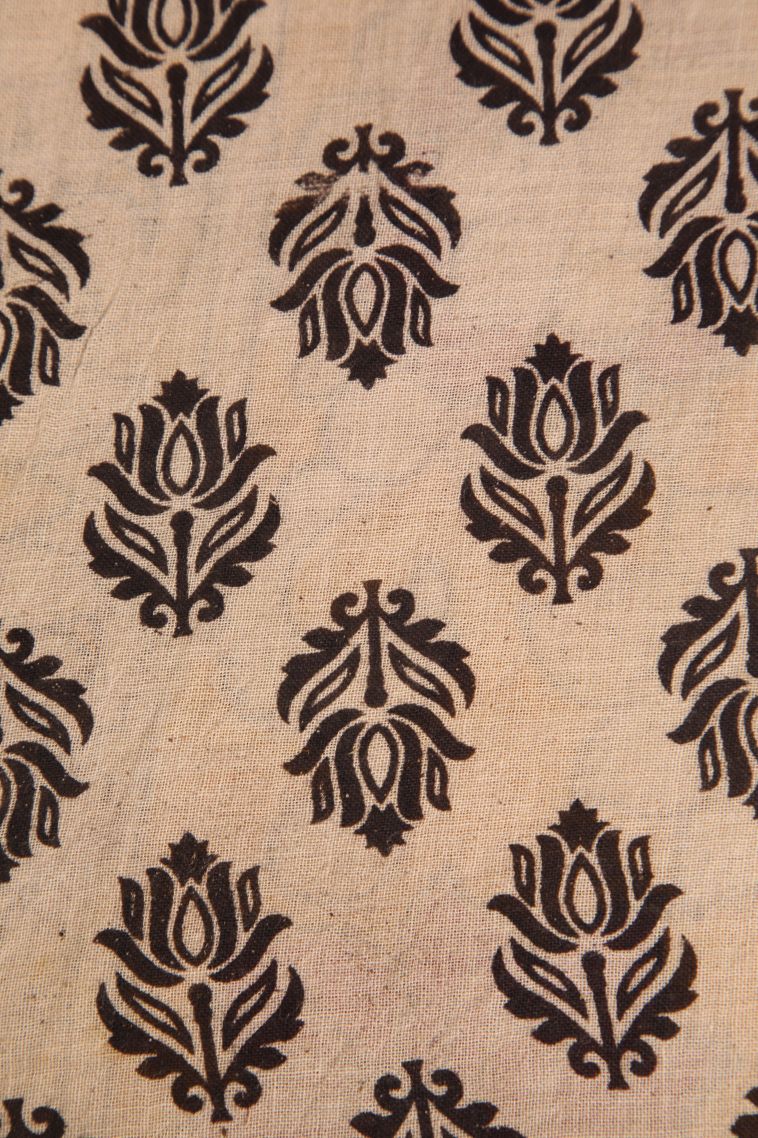 Punch Pink Kalamkari with Without Zari Zari Floral Patterns view 3